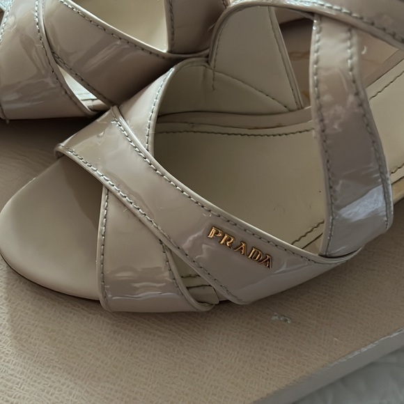 Authentic Prada logo sandals - Picture 5 of 13